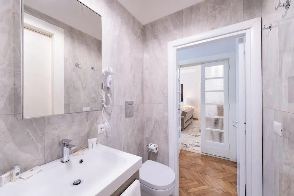Appartamento Carita Grandi Residenze Napoli 0*,  Italia